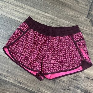 EUC size 12 LuLulemon run shorts with liner